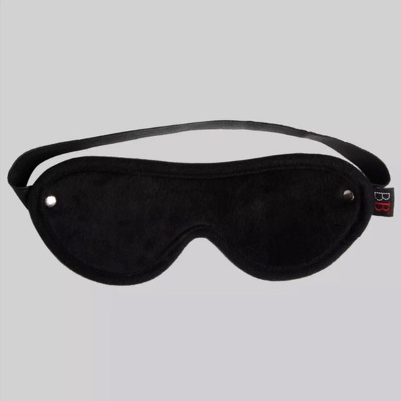 ♥︎ Bondage Boutique Eye Mask ♥︎ - Picture 2 of 2